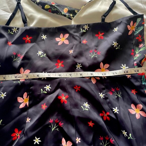 NEW Averie Small Poly Dress Vibrant Pattern Sleeveless w Slit - Picture 6 of 13